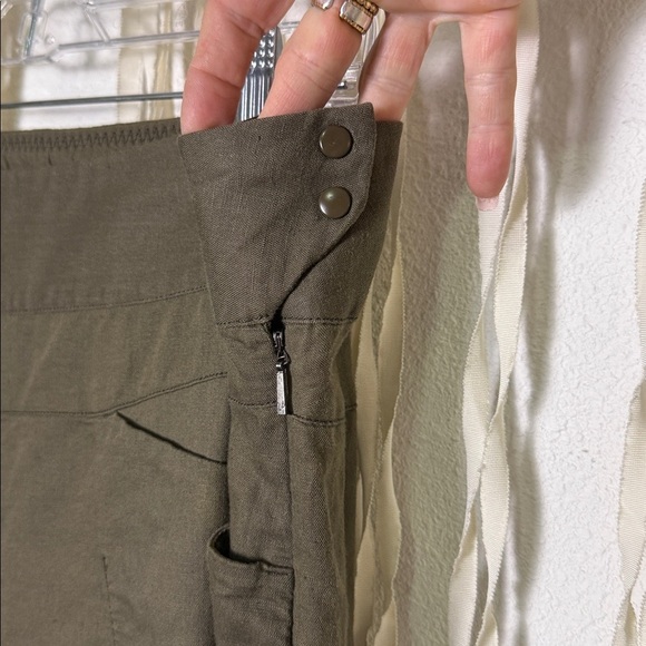 Arc'teryx Olive Green Light Weight Relaxed Fit Full Length Hiking Outdoor Pant - Picture 8 of 9